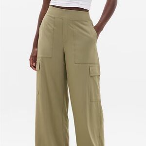 Athleta Brooklyn Heights Cargo Pant Olive Size 18